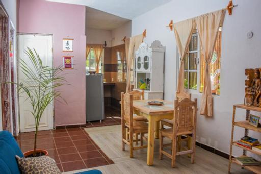 Departamentos Cerca De Ferry Holbox Hotel Bagian luar foto