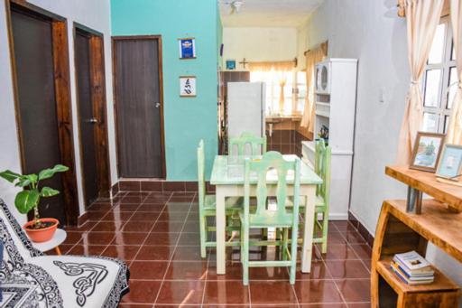 Departamentos Cerca De Ferry Holbox Hotel Bagian luar foto